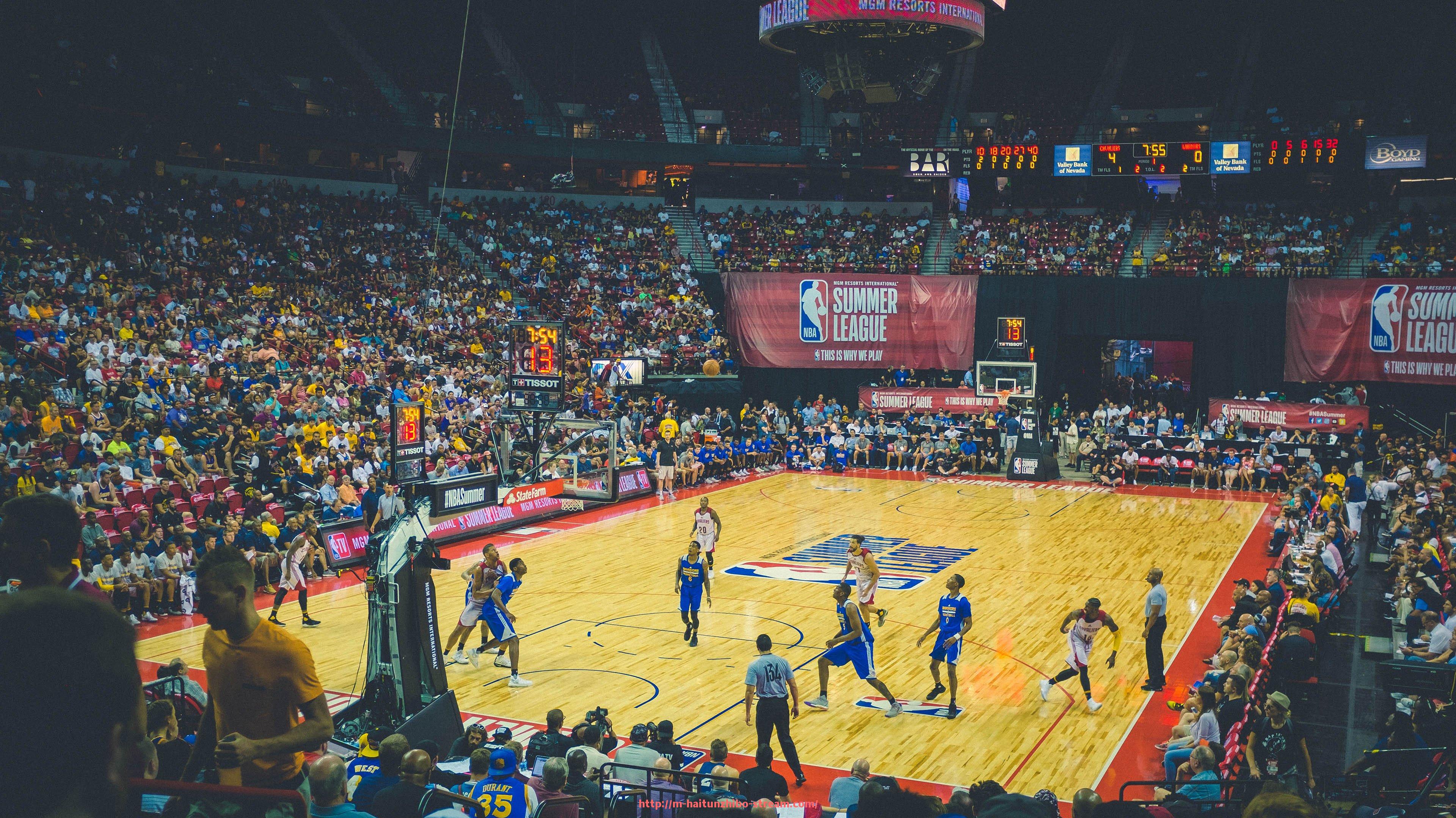 海豚直播-决胜细节：世俱杯比赛关键战术案例逐场剖析